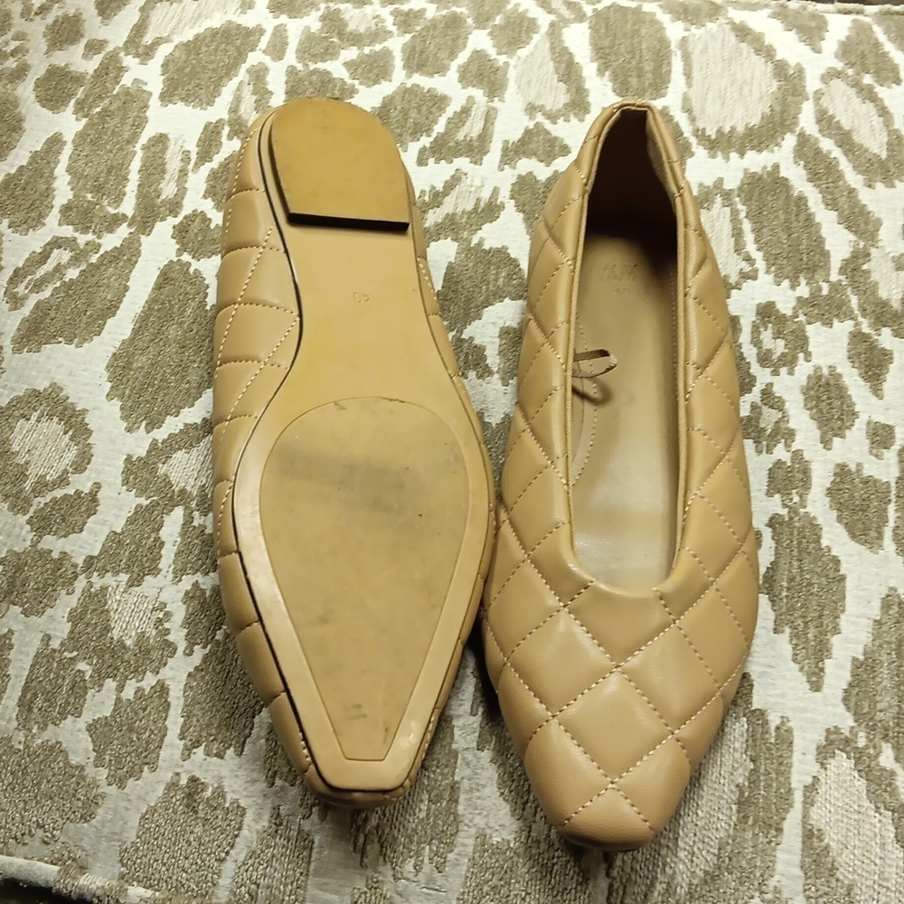 H&M Quilted Pointed Ballet Flats Women's Beige Cream Size 40 - Picture 3 of 4